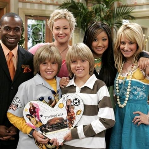 The Suite Life Of Zack And Cody, Maddie Zack And Cody, London Suite Life Of Zack And Cody, Suite Life Of Zack And Cody Funny, Zack And Cody Cast, London Tipton, Lilly Pulitzer Outfits, Dylan And Cole, Old Disney Channel