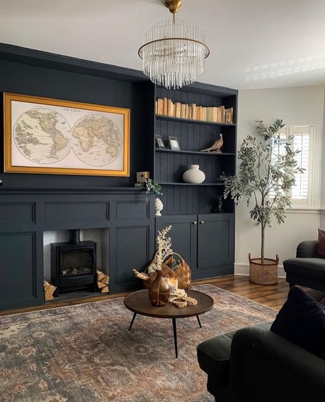 Living Room Without Fireplace, Central Fireplace, Built In Around Fireplace, Living Room Fireplace, Jade Design, Living Room Renovation, Fireplace Built Ins, Black Living Room, Living Room Goals