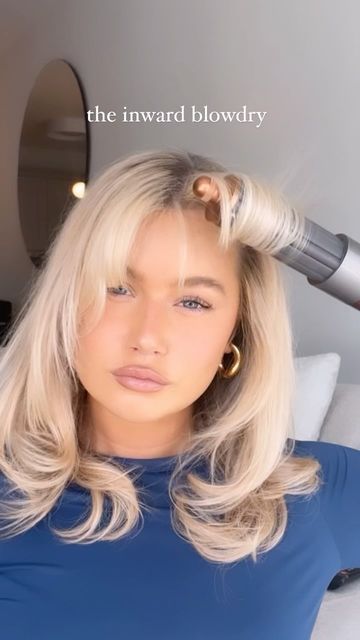 Short Hair Blow Dry, Hair Summer 2023, Sophie Murray, Hair Blow Dry, Rachel Greene, Short Hair Inspo, Hair Cuts Styles, Blow Dry Hair, Hairstyles For Layered Hair