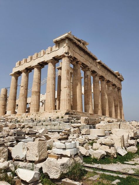 Discover 15 must-see attractions in Athens, from historical landmarks to hidden gems, for an unforgettable experience. Greek Mythology Buildings, Greek Mythology Architecture, Atina Greece, Greek Monuments, Greece Buildings, Ancient Greek Buildings, Greece Temple, Ancient Greece Architecture, Greek Temples