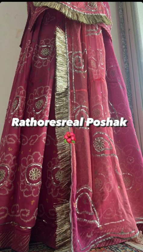 Rajputi Cotton Suit, Marvadi Poshak, Rajasthani Suit, Punjabi Hairstyles, Indian Clothes Women, Dupatta Styling, Rajasthani Bride, Indian Dresses For Women, Rajasthani Dress