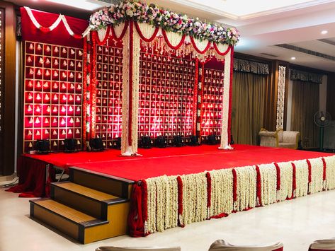 Baby Shower Stage Decorations, Mandapam Decoration, Pooja Backdrop, Stage Decoration Photos, Indian Baby Shower Decorations, Engagement Backdrop, Mandap Decoration, Bridal Backdrop, Small Wedding Decor