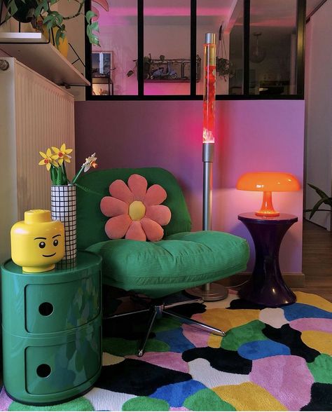 Funky Apartment Furniture, Neon Living Room Ideas, Urban Room Aesthetic, Apartment Decor Styles, Y2k Interior Design, Colorful Room Aesthetic, Maximalist Bedroom Decor, Room Ideas Colorful, Groovy Decor