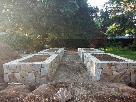 Decanting Landscape Design: Masonry in Action: Raised Vegetable Beds Stone Vegetable Garden, Big Raised Garden Beds, Natural Stone Raised Garden Beds, Stone Vegetable Garden Beds, Raised Rock Flower Beds, Limestone Raised Garden Bed, Stone Raised Beds Garden, Diy Stone Raised Garden Bed, Raised Rock Garden Beds