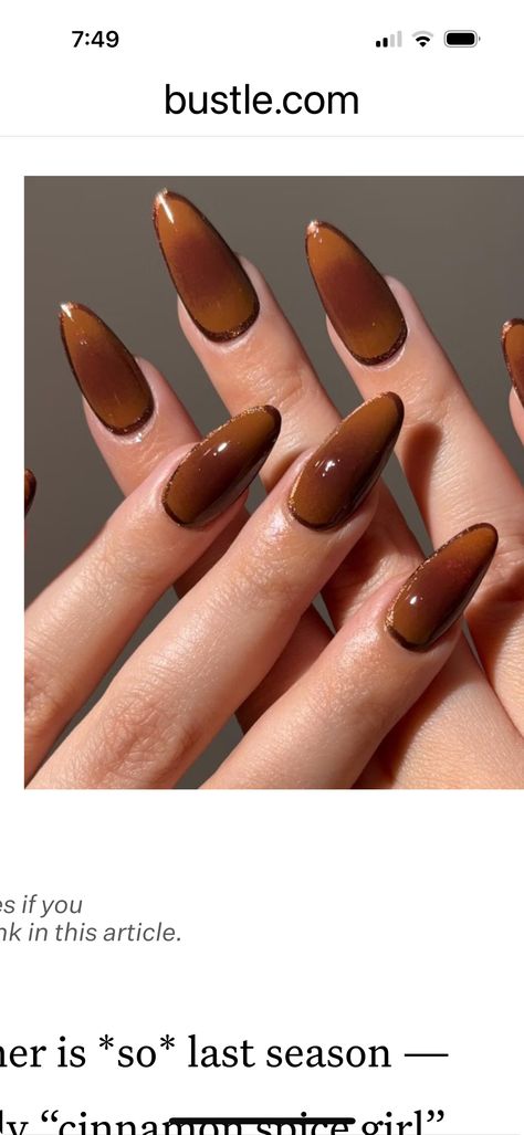 Brown Nails 2024, Nude Aura Nails, Aura Nails Brown, Brown Aura Nails, Autumn Nails French Tips, Border Nails, Aura Nails, Mocha Brown, Brown Nails