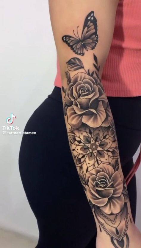 Girly Sleeve Tattoo, Trippy Tattoo Ideas, Pictures Of Tattoos, Indian Feather Tattoos, Trippy Tattoo, Illusion Tattoos, Optical Illusion Tattoos, Arm Sleeve Tattoos For Women, Henna Inspired Tattoos