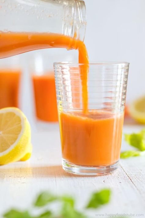 Winter Vitamin Boosting Juice Recipe. Rich in Vitamin C and ready in 5 minutes! | happyfoodstube.com Winter Vitamins, Lemon Ginger Water, Vegetable Smoothie Recipes, Orange Carrot Juice, Immune Boosting Foods, Green Juice Recipes, Kids Healthy, Juice Recipe, Carrot Juice