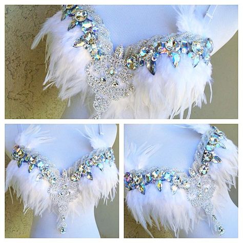 sexy, right!! Diy Bras, Bra Diy, Decorated Bras, Bra Ideas, Rave Bras, Bling Bra, Diy Outfits, Rave Babe, Diy Bra