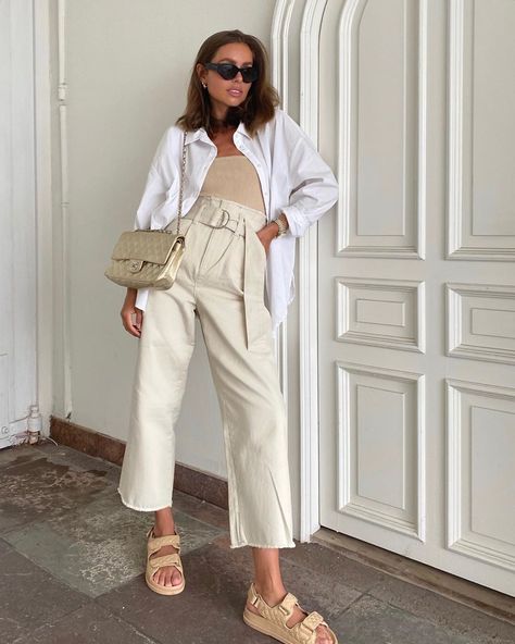 Nude Sandals Outfit, Maria Kragmann, Chic Outfits Classy, Quick Fashion, Skandinavian Fashion, Nude Sandals, Sandals Outfit, Influencers Fashion, Instagram Summer