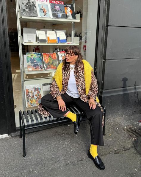 Francesca Perks (@francescaperks) • Fotos e vídeos do Instagram Yellow Socks Outfit, Plus Size Winter Outfits 2024, Eclectic Winter Outfit, Leopard Print Outfits Summer, Leopard Loafers Outfit, Eclectic Grandpa Fashion, Dopamine Outfits, Colorful Tights Outfit, Colorful Socks Outfit