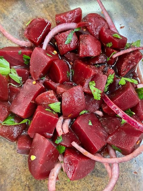 Italian Food Lovers | Beet salad! (Red beets, red onion, fresh parsley, red pepper flakes, olive oil, red wine vinegar) | Facebook Red Beets Salad, How To Make Beets, Beet Salad Recipe, Mexican Comfort Food, Cinnamon Bread Recipe, Beet Salad Recipes, Fresh Beets, Red Onion Salad, Onion Salad