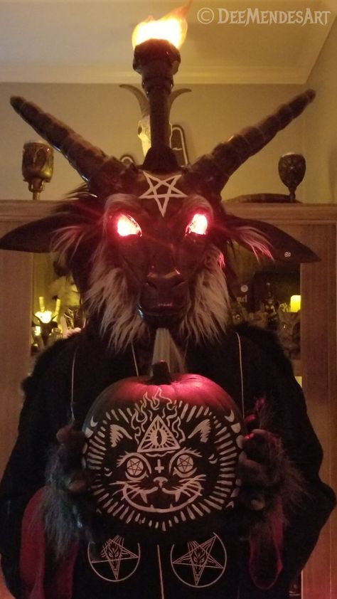 Baphomet Halloween Costume, Baphomet Pfp, Baphomet Costume, Goat Costume, Halloween Slasher, Satanic Bible, Devil Cosplay, The Satanic Bible, Fursuit Ideas