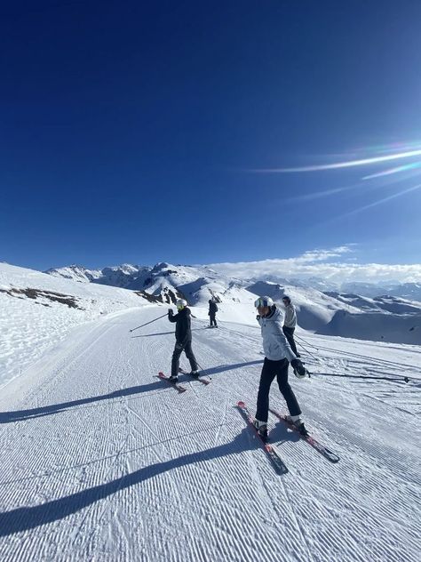 Ski Pack, Ski Pics, Skiing Aesthetic, Ski Aesthetic, Ski Culture, Sa Pa, Snow Trip, Ski Girl, Adventure Aesthetic