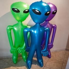 Inflatable Alien, Alien Birthday Party, Luke 7, Alien Party, Alien Halloween, Outer Space Party, Space Birthday Party, World Party, Cowgirl Party