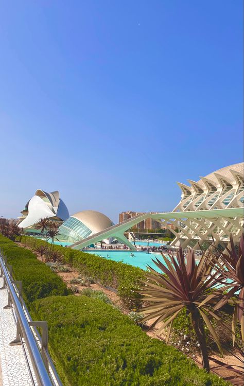 Spain Aesthetics Valencia, Valencia Spain Aesthetic, Valencia Aesthetic, Spain Aesthetics, Aesthetic Building, Santiago Calatrava Architecture, Spain Valencia, Valencia City, Spain Art