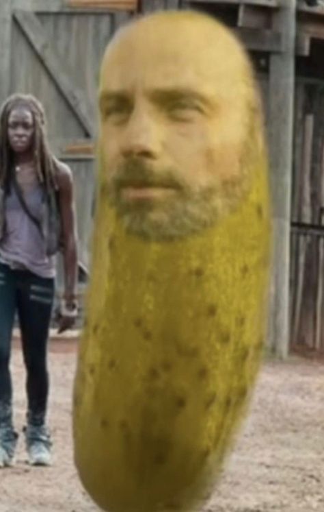 Glenn Y Maggie, Twd Funny, Twd Memes, Pickle Rick, Walking Dead Memes, Stuff And Thangs, Rick Grimes, Mötley Crüe, Very Funny Pictures