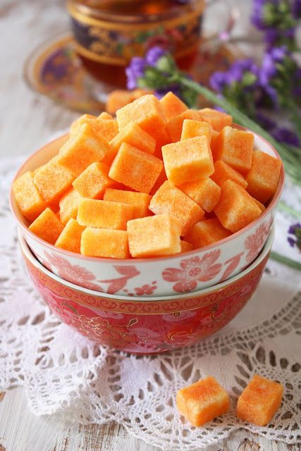 saffron sugar Sugar Cubes Recipe, Infused Sugar Cubes, Sugar Cubes Diy, Wedding Flavors, Infused Sugar, Healthy Recipes Easy Snacks, Flavored Sugar, Healthy Drink, Sugar Cubes