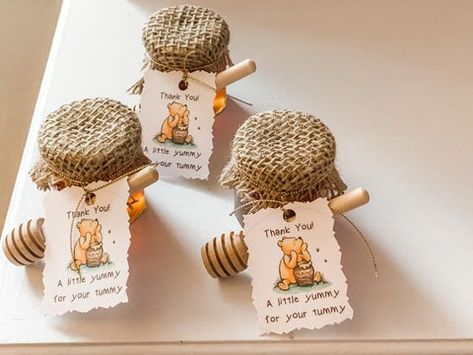 Honey Baby Shower Favor, Baby Giveaways, Honey Favors, Honey Jars, Winnie The Pooh Honey, Baby Shower Theme Decorations, Honey Dipper, Pooh Baby, Baby Shower Inspiration