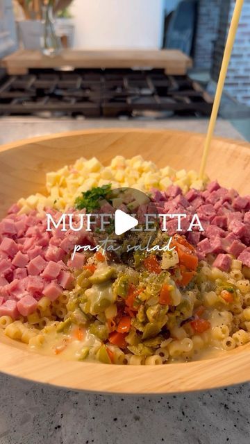 123K views · 6.9K likes | britscookin’ on Instagram: "Muffaletta Pasta Salad! 🎷 🫒⚜️

1lb Ditalini pasta
8oz cubed provolone cheese
1/2 lb cubed Genoa Salami
1/2 lb cubed ham
2/3-1 cup of olive salad 
Salt/pepper to taste
Chopped fresh parsley
Italian dressing to taste (I used Olive Garden Italian)

#neworleans #neworleansfood #muffaletta #pastasalad #louisiana #foodie #summervibes #pastagram" Muffaletta Pasta Salad, Muffaletta Pasta, Cubed Ham, Garden Italian, Pasta Salad Ingredients, Genoa Salami, Ditalini Pasta, Olive Salad, Pasta Salads