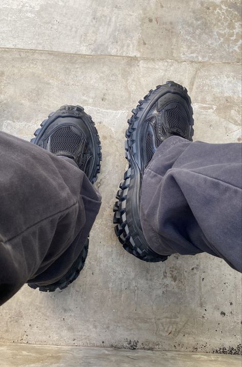 Balenciaga Defender Outfit, Balenciaga Defender, Male Shoes, Basket Vintage, Archive Fashion, Mens Lifestyle, Swag Shoes, Fashion Icon, High Class