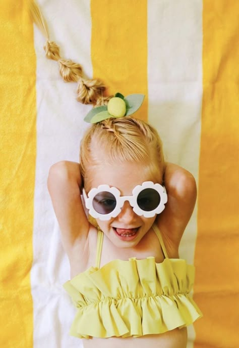 Summer Kid Photoshoots, Kids Summer Photoshoot Ideas, Fun Summer Photoshoot Ideas, Toddler Summer Photoshoot, Summer Themed Photoshoot, Kids Summer Photoshoot, Kids Beach Fashion, Swimsuits Photoshoot, Kids Pop