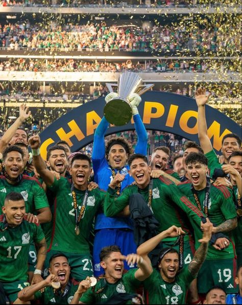 Mexico Soccer Team, Mexico Football, Mexican Team, Mexican Soccer, Memo Ochoa, Mexico Team, Mexico National Team, English Project, Mexico Soccer