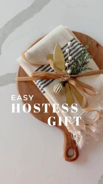 SWEET WATER DECOR® on Instagram: "Easy hostess gift idea! 🎁✨ This thoughtful gift, featuring one of our Turkish hand towels, is easy to put together and perfect for any time of the year! 🙌 📸: @alwaysstylish_home" Hand Towel Gift Ideas, Cheap Hostess Gift Ideas, Bridal Shower Hostess Gift Ideas, Summer Hostess Gift Ideas, Host Gift Ideas, Easter Hostess Gift, Hostess Gifts Summer, Diy Hostess Gifts, Easy Hostess Gifts