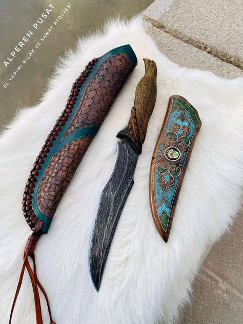 Elven Knife, Knife Handles Ideas, Knife Aesthetic, Pretty Knives, Mens Toys, All The Small Things, Dagger Knife, Cool Swords, Knife Collection