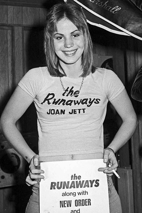 Gram Parsons, The Runaways, Beatiful People, Pink Floyd T Shirt, Iron 883, White Crop Tank, White Crop Top Tank, Women Of Rock, Music Pics