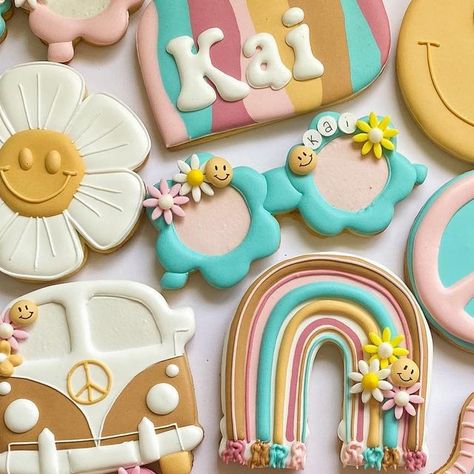 Peace Sign Cookies, Groovy Birthday Cookies, Groovy Royal Icing Cookies, Groovy One Cookies Decorated, One Groovy Babe Birthday Cookies, Hippie Cookies, Groovy Buttercream Cookies, Cookie Gram, Hippie Birthday Party