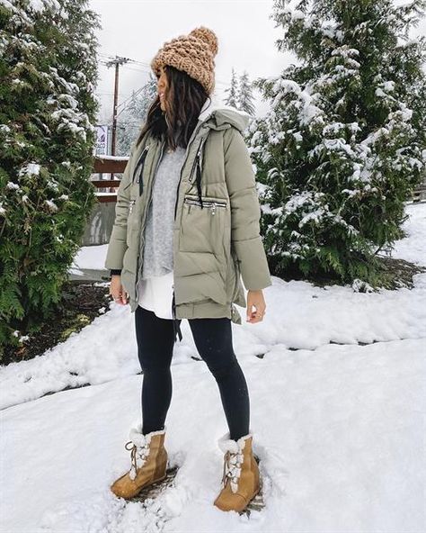 Camping Outfits Winter, Grand Canyon Outfit, Desert Outfit, Modern Boho Chic, Lots Of Plants, Vegas Outfit, Winter Fashion Outfits Casual, Cozy Winter Outfits, Slot Canyon