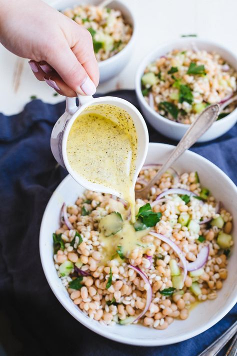 Bean And Barley Salad, Greek Vinaigrette, Barley Salad, Vinaigrette Recipe, Salad Pasta, White Bean, Bean Salad, Side Salad, Edamame