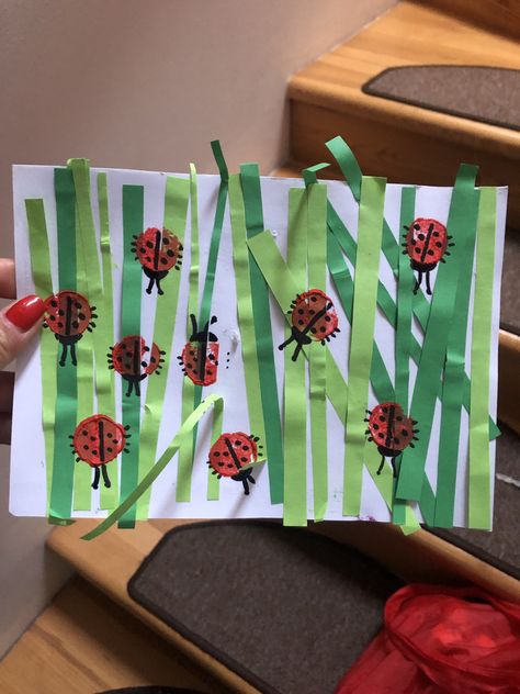 Spring Crafts Ladybug, Ladybug Activity Preschool, Ladybug Craft For Preschool, Bugs Bulletin Board Ideas, Bug Arts And Crafts, Ladybugs Kindergarten, Ladybugs Preschool, Bugs Preschool, Insect Crafts