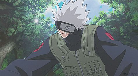 Kakashi.... Imagine him falling on you nd giving that expression... Lol... GAHH!!!... Kakashi Hokage, Team Minato, Kakashi And Obito, Kurama Naruto, Naruto Gif, Naruto Boys, Hatake Kakashi, Kakashi Sensei, Naruto Series