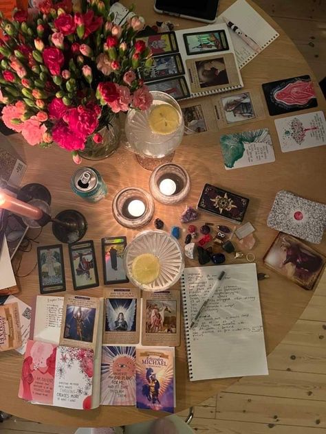 Tarot Table Set Up, February Vision Board Aesthetic, Manifesting Party, Manifestation Party, Tarot Party, Tarot Table, Tarot Cards Aesthetic, Planning Goals, Crystals Aesthetic