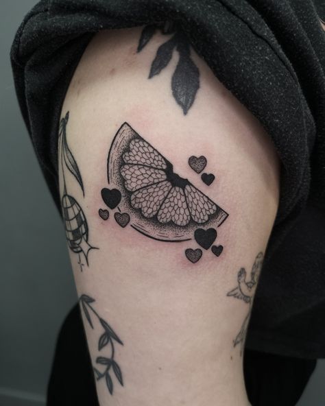 Lemon Slice Tattoo, Citrus Tattoo, Orange Slice Tattoo, Tattoo On Upper Arm, Traditonal Tattoo, Gap Filler Tattoo, Fruit Tattoo, Tattoo Shading, Orange Slice