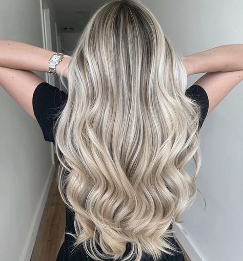 Ivey Blonde Highlights, Long Brown Hair With Blonde Highlights, High Blonde Balayage, High Balayage Blonde, Blonde Partial Highlights On Brown Hair, Brown Roots With Blonde Hair, Blonde Hair Dimension, Vanilla Blonde Balayage Dark Roots, Blonde Foilyage