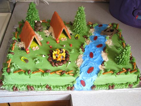 camping - sheet cake made w/ fondant accent, candy and cookies. made this for the cub scout cake auction. tfl Boyscout Cake, Camping Theme Cakes, Camping Birthday Cake, Boy Scout Cake, Cub Scout Cake, Unbelievable Cakes, Campfire Cake, Fire Cake, Nature Cake