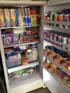 Save your hands! Wear gloves when organizing your freezer or deep freeze. Tons of great organized tips on this site. Freezer Organization Ideas, Stock Pile Organization, Freakshakes Recipe, Organizing Things, Freezer Organization, Freezer Storage, Kitchen Organization Pantry, Sleepover Food, Junk Food Snacks