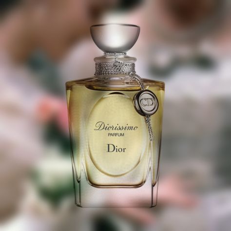 Dior Diorissimo, Savings Chart, First Perfume, Wear Perfume, Perfume Reviews, Coffee Uses, Miss Dior, Lily Of The Valley, The Valley