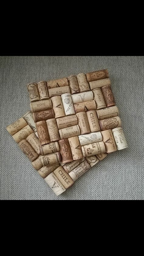 Corchos Ideas, Wine Cork Trivets, Ideas Con Corchos, Joululahjat Diy, Wine Cork Diy Projects, Cork Diy Projects, Wine Cork Ideas, Wine Cork Projects, Wine Cork Diy Crafts