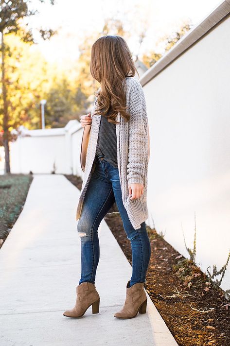 Ankle Cowgirl Boots Outfit, Ankle Cowgirl Boots, Cowgirl Boots Outfit, Tops Fall Outfits, Coat Winter, Winter Mode, Fashion Winter, Casual Winter Outfits, Fall Fashion Trends