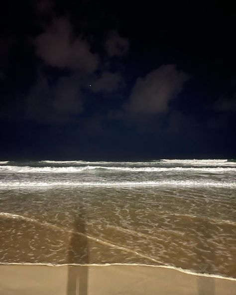 Surfers Paradise Aesthetic, Surfers Paradise Australia, Paradise Aesthetic, Australia Aesthetic, The Beach At Night, Beach At Night, Surfers Paradise, Tyler The Creator, Aesthetic Photo