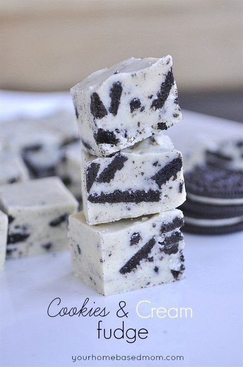 Diy Cookies, Cookies And Cream Fudge, Pastry Case, Creative Treats, Holiday Fudge, Homemade Chocolates, Cream Fudge, Fudge Cookies, Cookies Cream