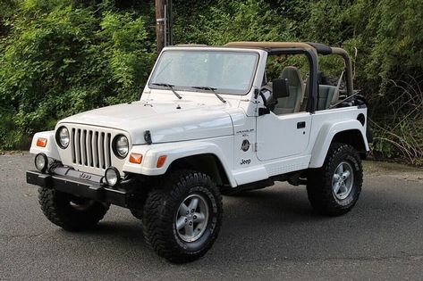 Small Jeep, Vintage Jeep Wrangler, Soft Top Jeep, 90s Jeep Wrangler, Jeep Convertible, Jeep Tj Sahara, Old Jeep Wrangler, 90s Jeep, 2000 Jeep Wrangler Sahara