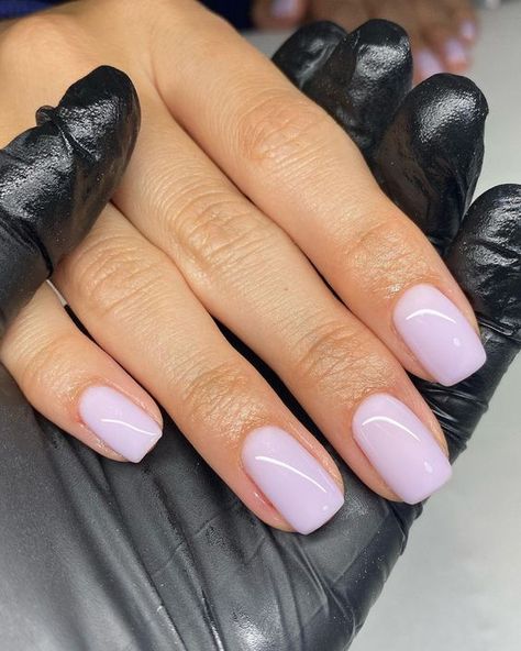 Summer Nail Inspiration for Your 2024 Manicure - Boss Babe Chronicles Subtle Summer Nails Square, Gel Shellac Nails Summer, Shellac On Short Nails, Manicure Summer 2024, Biab Nails Inspiration Summer 2024, Manicure Ideas Summer 2024, Summer Colour Nails, Short Shellac Nails Summer, Nail Colors Summer 2024