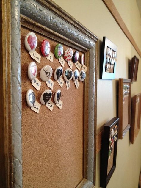 shop display for pinback buttons and badges. Button Display Ideas, Remembrance Display, Button Inspiration, Badges Ideas, Button Display, Badge Display, Button Ideas, Enamel Pin Display, Button Making