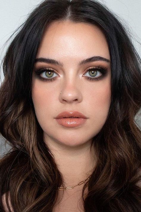 Wedding Makeup Looks Natural, Brown Smokey Eyes, Bridal Makeup For Green Eyes, Wedding Makeup For Blue Eyes, Soft Wedding Makeup, Dramatic Wedding Makeup, Boho Makeup, Fall Wedding Makeup, Fair Skin Makeup