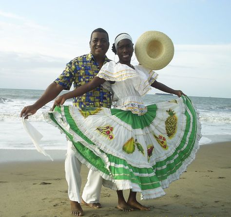 danza esmeraldeña / Ecuador Ecuador, Traditional Outfits, Wordpress, Hats, Quick Saves