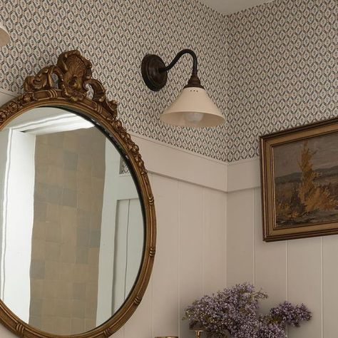 Ashley Montgomery on Instagram: "The sweetest details in this guest bath at #projectamdlakehouse ✨
•⁣
•⁣
Photographer @lomillerphoto" Ashley Montgomery, Powder Rooms, Visual Inspiration, Diy House, Kids Bath, Guest Bath, Victorian Style, Powder Room, Athens